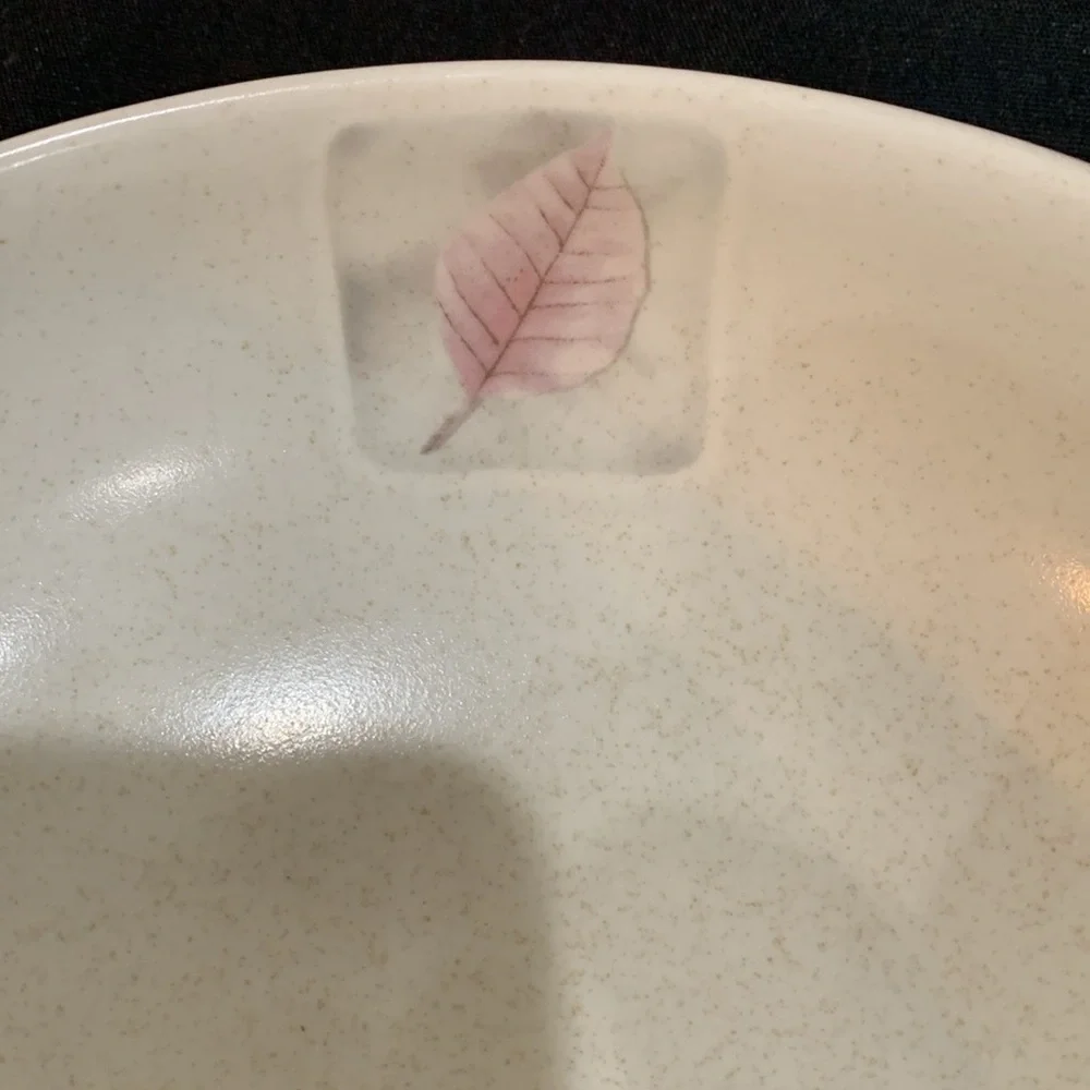 Mikasa Woodland High Fired Leaf Motif Bowl